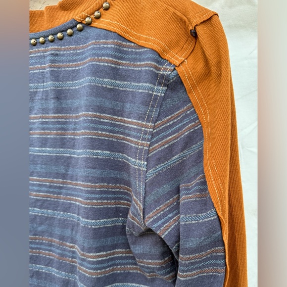 Double D Ranch - Embroidered detail Western Graphic Long Sleeve Shirt - Size M - Picture 15 of 16